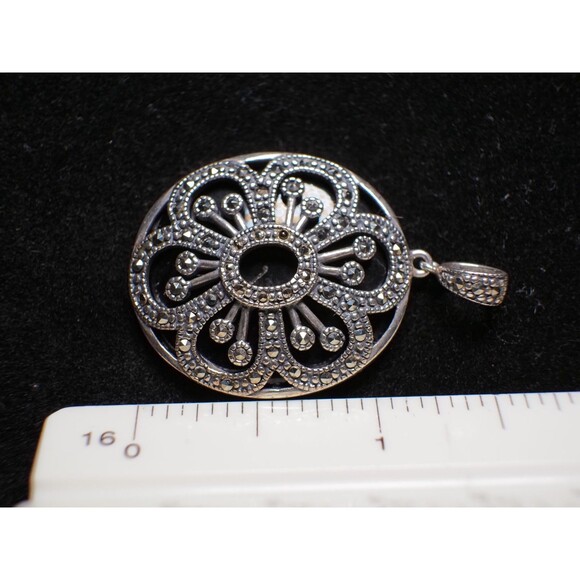 Sterling Silver 925 Large Fillagree Black Onyx Pendant 11.2 Grams - Picture 3 of 3